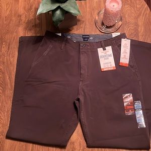 NWT Dockers Dark Brown Khakis Classic Fit